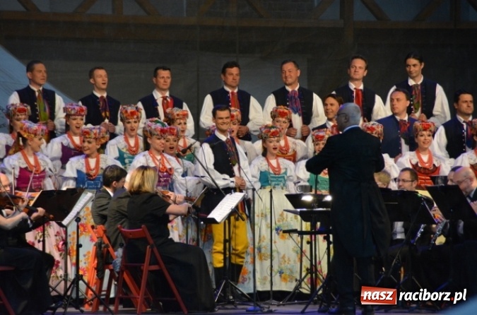 Zdjęcie w galerii na portalu naszraciborz.pl: XXVI rocznica powstania Straży Granicznej. Śląski Oddział z Raciborza ma nowy sztandar wiadomości z regionu