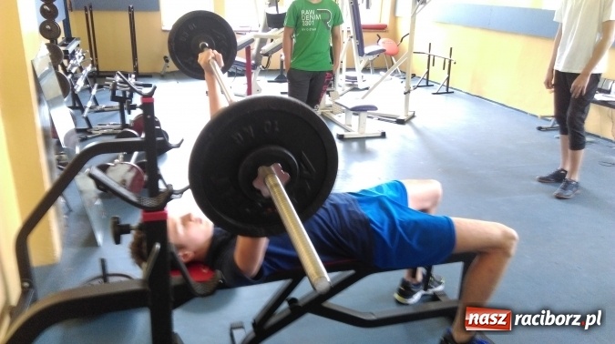 Zdjęcie w galerii na portalu naszraciborz.pl: Turniej wyciskania sztangi w Kuźni Raciborskiej  wiadomości z regionu