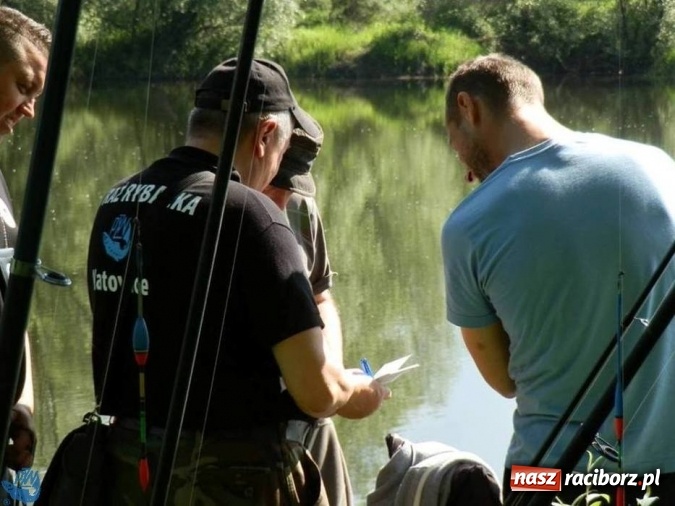 Zdjęcie w galerii na portalu naszraciborz.pl: Wspólny patrol Społecznej Straży Rybackiej i raciborskich policjantów  wiadomości z regionu