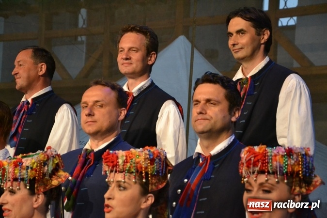 Zdjęcie w galerii na portalu naszraciborz.pl: Zespół Pieśni i Tańca Śląsk wystąpił na raciborskim Zamku Piastowskim  wiadomości z regionu