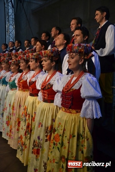 Zdjęcie w galerii na portalu naszraciborz.pl: Zespół Pieśni i Tańca Śląsk wystąpił na raciborskim Zamku Piastowskim  wiadomości z regionu