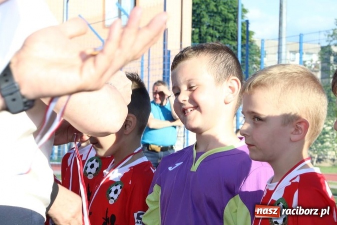 Zdjęcie w galerii na portalu naszraciborz.pl: Młodzi piłkarze Tworkowa na turnieju Zawiercie Cup 2017 wiadomości z regionu