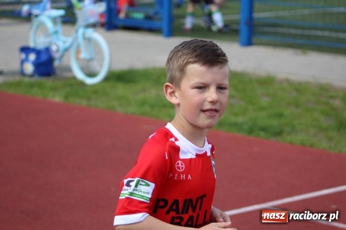 Zdjęcie w galerii na portalu naszraciborz.pl: Młodzi piłkarze Tworkowa na turnieju Zawiercie Cup 2017 wiadomości z regionu