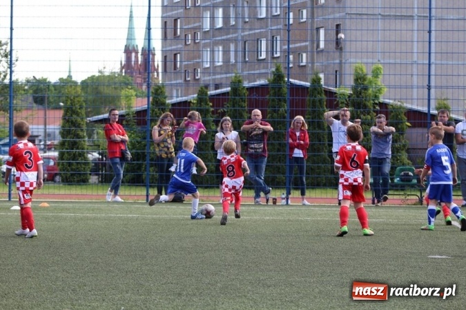 Zdjęcie w galerii na portalu naszraciborz.pl: Młodzi piłkarze Tworkowa na turnieju Zawiercie Cup 2017 wiadomości z regionu