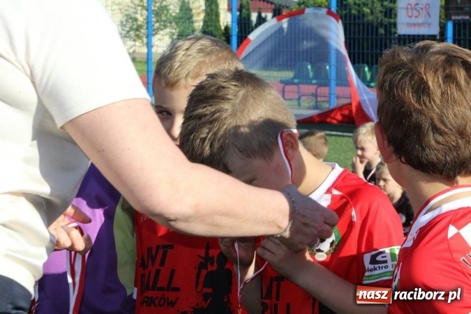 Zdjęcie w galerii na portalu naszraciborz.pl: Młodzi piłkarze Tworkowa na turnieju Zawiercie Cup 2017 wiadomości z regionu