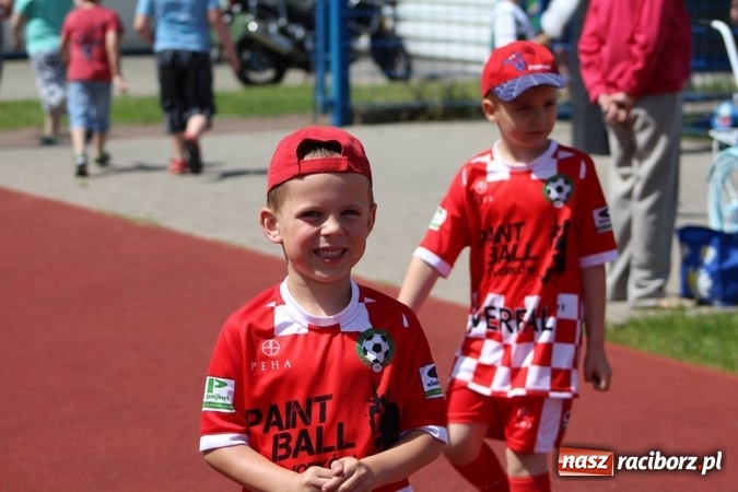 Zdjęcie w galerii na portalu naszraciborz.pl: Młodzi piłkarze Tworkowa na turnieju Zawiercie Cup 2017 wiadomości z regionu