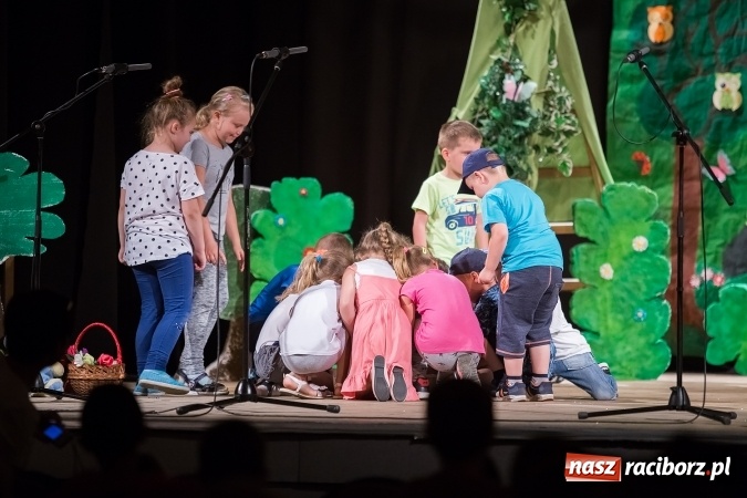 Zdjęcie w galerii na portalu naszraciborz.pl: VIII edycja obchodów Dnia Dziecka w Domu Kultury Strzecha wiadomości z regionu