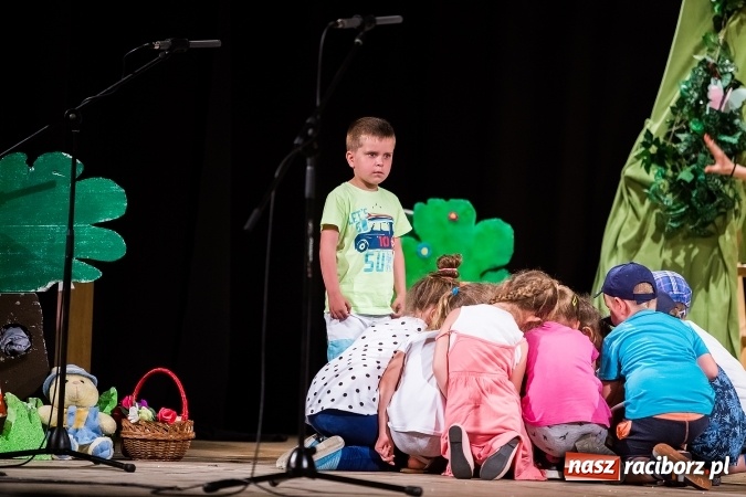 Zdjęcie w galerii na portalu naszraciborz.pl: VIII edycja obchodów Dnia Dziecka w Domu Kultury Strzecha wiadomości z regionu