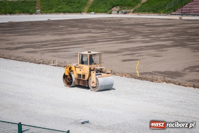 Zdjęcie w galerii na portalu naszraciborz.pl: Trwa remont stadionu przy Zamkowej. Sprawdź postępy prac wiadomości z regionu