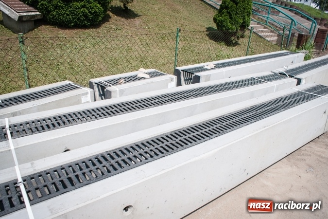 Zdjęcie w galerii na portalu naszraciborz.pl: Trwa remont stadionu przy Zamkowej. Sprawdź postępy prac wiadomości z regionu