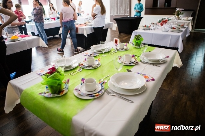 Zdjęcie w galerii na portalu naszraciborz.pl: Kulinarne podróże po Europie w CKZiU nr 1 w Raciborzu wiadomości z regionu