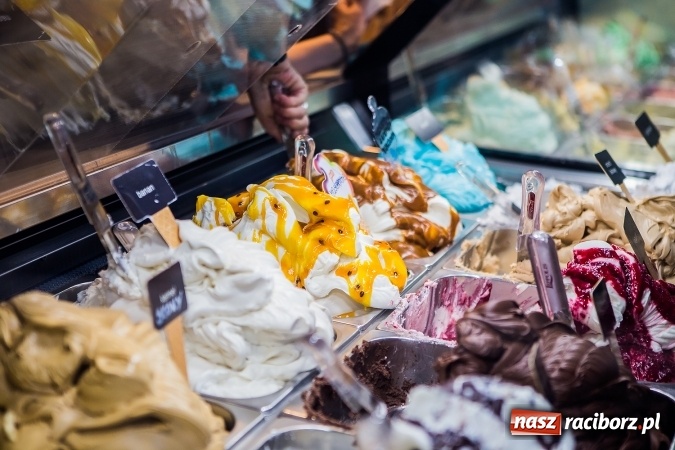 Zdjęcie w galerii na portalu naszraciborz.pl: Gelatopiu zaprasza na jubileuszowy weekend. Lodziarnia ma już dziesięć lat! wiadomości z regionu