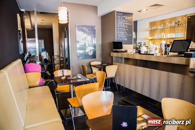 Zdjęcie w galerii na portalu naszraciborz.pl: Gelatopiu zaprasza na jubileuszowy weekend. Lodziarnia ma już dziesięć lat! wiadomości z regionu