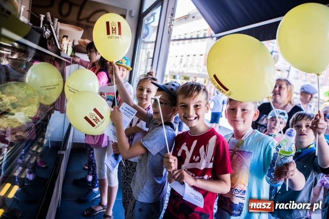 Zdjęcie w galerii na portalu naszraciborz.pl: Gelatopiu zaprasza na jubileuszowy weekend. Lodziarnia ma już dziesięć lat! wiadomości z regionu