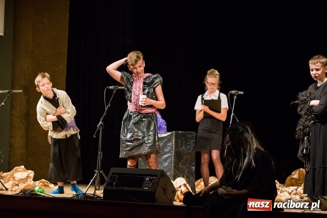 Zdjęcie w galerii na portalu naszraciborz.pl: Powiatowy Festiwal Twórczości Artystycznej - koncert galowy w RCK wiadomości z regionu