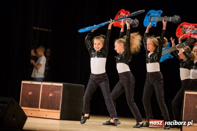 Zdjęcie w galerii na portalu naszraciborz.pl: Powiatowy Festiwal Twórczości Artystycznej - koncert galowy w RCK wiadomości z regionu