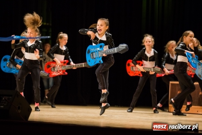 Zdjęcie w galerii na portalu naszraciborz.pl: Powiatowy Festiwal Twórczości Artystycznej - koncert galowy w RCK wiadomości z regionu