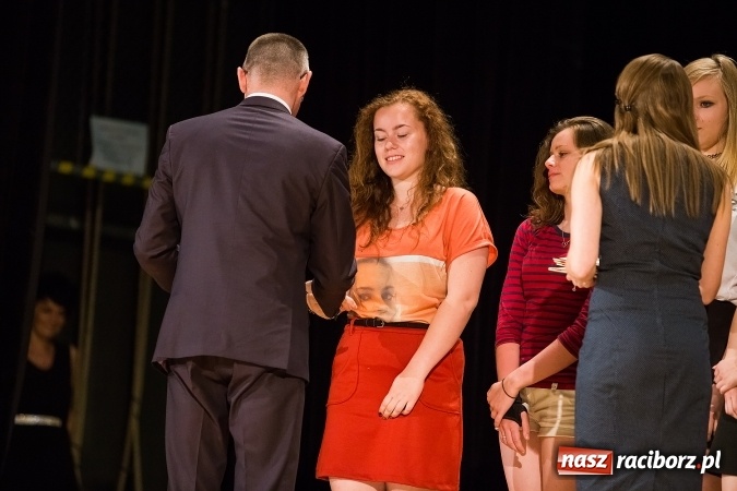 Zdjęcie w galerii na portalu naszraciborz.pl: Powiatowy Festiwal Twórczości Artystycznej - koncert galowy w RCK wiadomości z regionu