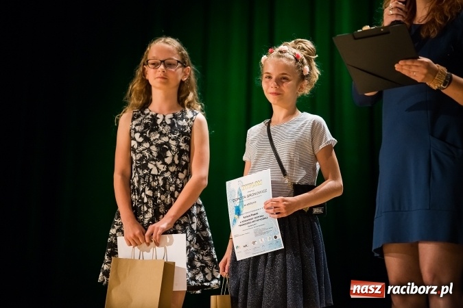 Zdjęcie w galerii na portalu naszraciborz.pl: Powiatowy Festiwal Twórczości Artystycznej - koncert galowy w RCK wiadomości z regionu