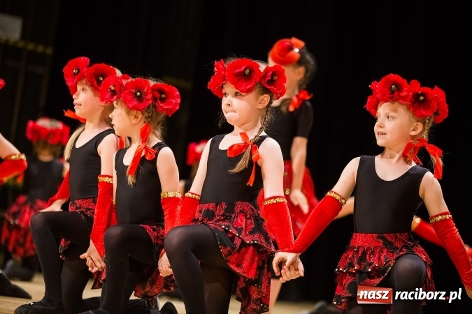 Zdjęcie w galerii na portalu naszraciborz.pl: Powiatowy Festiwal Twórczości Artystycznej - koncert galowy w RCK wiadomości z regionu