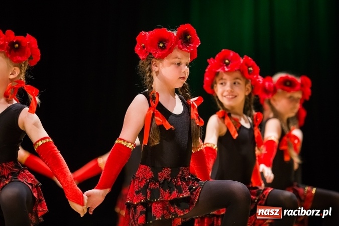 Zdjęcie w galerii na portalu naszraciborz.pl: Powiatowy Festiwal Twórczości Artystycznej - koncert galowy w RCK wiadomości z regionu