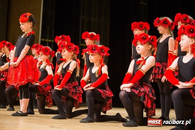 Zdjęcie w galerii na portalu naszraciborz.pl: Powiatowy Festiwal Twórczości Artystycznej - koncert galowy w RCK wiadomości z regionu