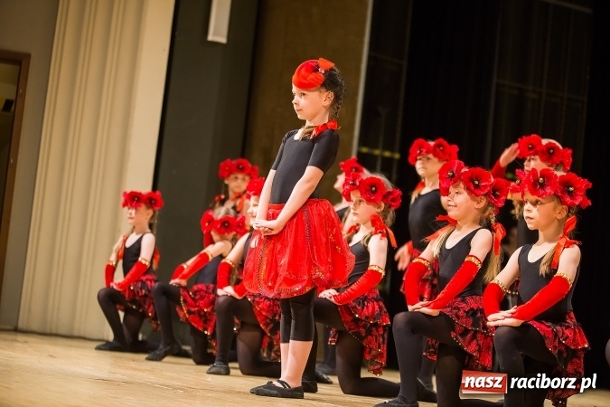 Zdjęcie w galerii na portalu naszraciborz.pl: Powiatowy Festiwal Twórczości Artystycznej - koncert galowy w RCK wiadomości z regionu