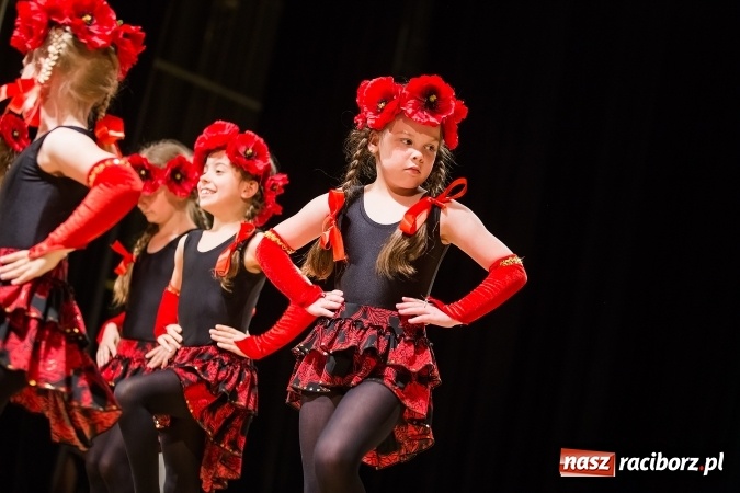 Zdjęcie w galerii na portalu naszraciborz.pl: Powiatowy Festiwal Twórczości Artystycznej - koncert galowy w RCK wiadomości z regionu