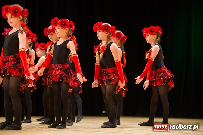 Zdjęcie w galerii na portalu naszraciborz.pl: Powiatowy Festiwal Twórczości Artystycznej - koncert galowy w RCK wiadomości z regionu