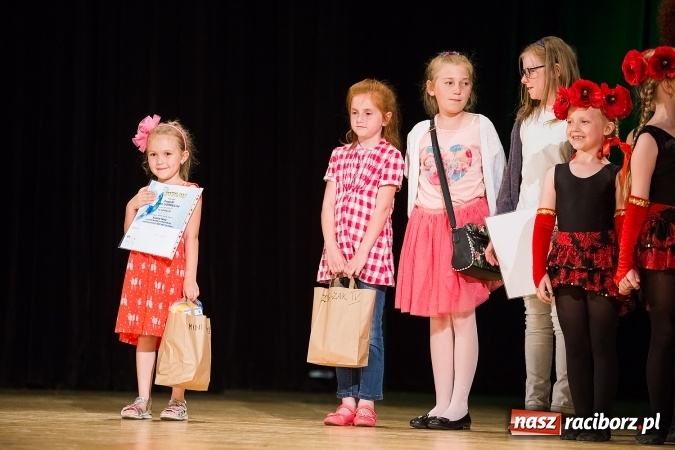 Zdjęcie w galerii na portalu naszraciborz.pl: Powiatowy Festiwal Twórczości Artystycznej - koncert galowy w RCK wiadomości z regionu