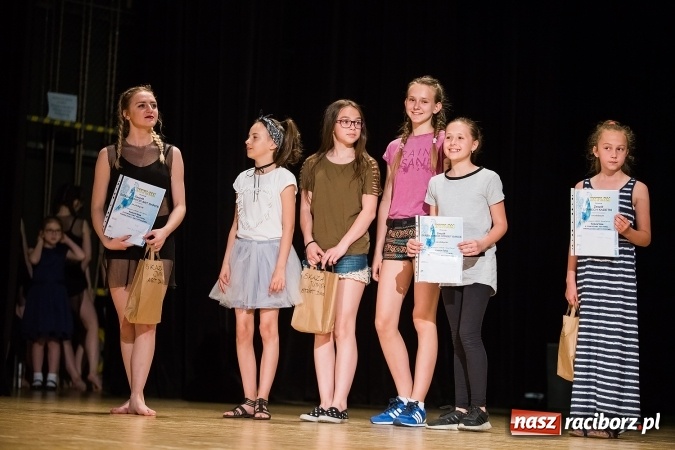 Zdjęcie w galerii na portalu naszraciborz.pl: Powiatowy Festiwal Twórczości Artystycznej - koncert galowy w RCK wiadomości z regionu