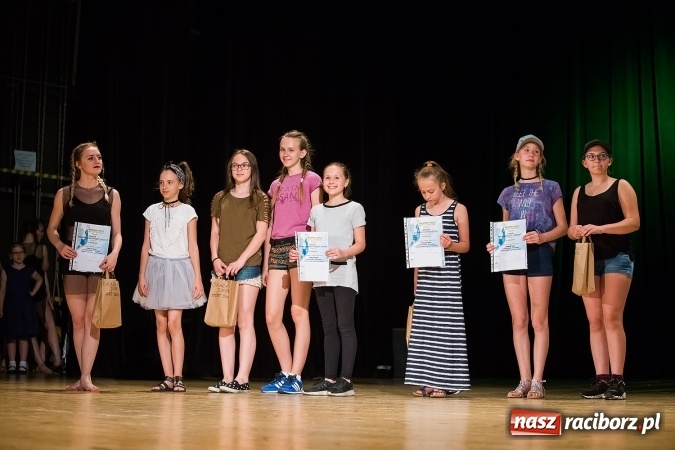 Zdjęcie w galerii na portalu naszraciborz.pl: Powiatowy Festiwal Twórczości Artystycznej - koncert galowy w RCK wiadomości z regionu