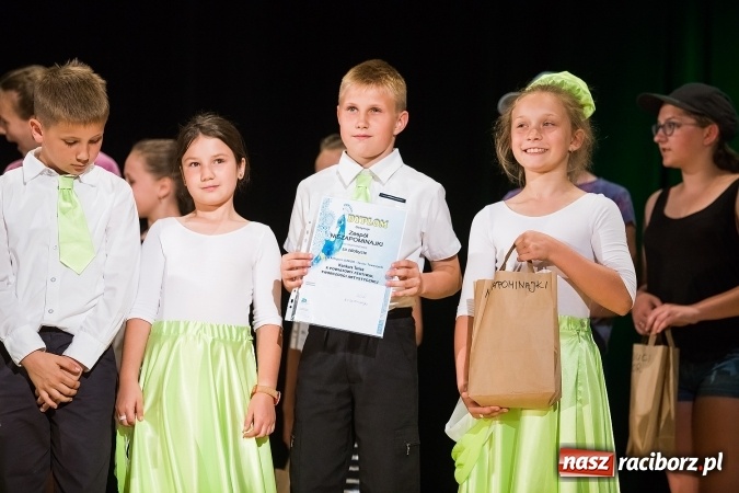 Zdjęcie w galerii na portalu naszraciborz.pl: Powiatowy Festiwal Twórczości Artystycznej - koncert galowy w RCK wiadomości z regionu