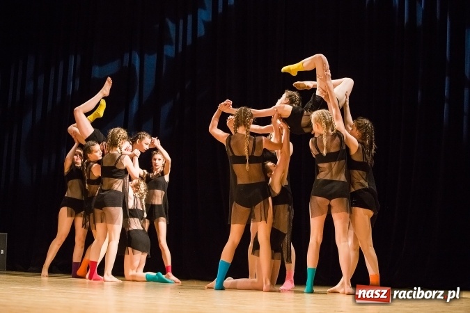 Zdjęcie w galerii na portalu naszraciborz.pl: Powiatowy Festiwal Twórczości Artystycznej - koncert galowy w RCK wiadomości z regionu