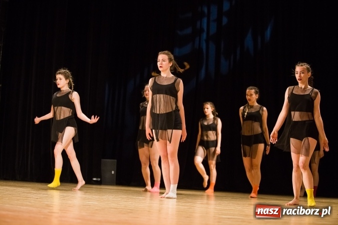 Zdjęcie w galerii na portalu naszraciborz.pl: Powiatowy Festiwal Twórczości Artystycznej - koncert galowy w RCK wiadomości z regionu