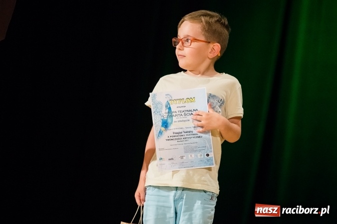 Zdjęcie w galerii na portalu naszraciborz.pl: Powiatowy Festiwal Twórczości Artystycznej - koncert galowy w RCK wiadomości z regionu