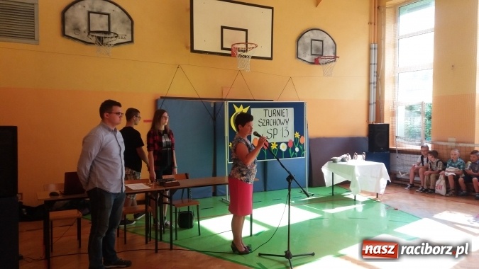 Zdjęcie w galerii na portalu naszraciborz.pl: Turniej szachowy o puchar dyrektora Szkoły Podstawowej nr 13 wiadomości z regionu