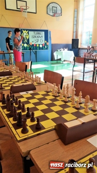 Zdjęcie w galerii na portalu naszraciborz.pl: Turniej szachowy o puchar dyrektora Szkoły Podstawowej nr 13 wiadomości z regionu