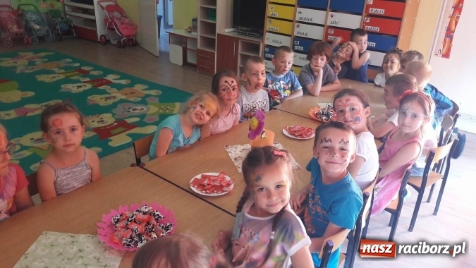 Zdjęcie w galerii na portalu naszraciborz.pl: Tańce, śpiewy i uśmiechnięte buzie, czyli Dzień Dziecka w Przedszkolu nr 15 wiadomości z regionu