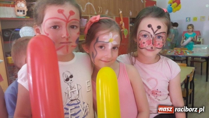 Zdjęcie w galerii na portalu naszraciborz.pl: Tańce, śpiewy i uśmiechnięte buzie, czyli Dzień Dziecka w Przedszkolu nr 15 wiadomości z regionu