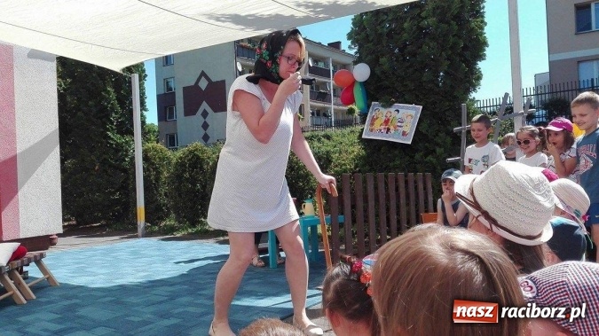 Zdjęcie w galerii na portalu naszraciborz.pl: Tańce, śpiewy i uśmiechnięte buzie, czyli Dzień Dziecka w Przedszkolu nr 15 wiadomości z regionu