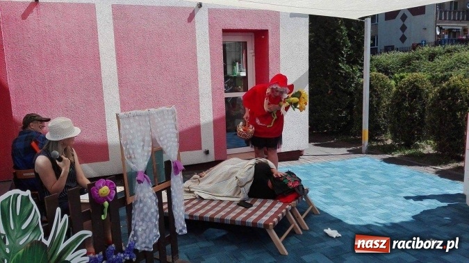 Zdjęcie w galerii na portalu naszraciborz.pl: Tańce, śpiewy i uśmiechnięte buzie, czyli Dzień Dziecka w Przedszkolu nr 15 wiadomości z regionu