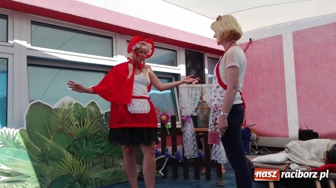 Zdjęcie w galerii na portalu naszraciborz.pl: Tańce, śpiewy i uśmiechnięte buzie, czyli Dzień Dziecka w Przedszkolu nr 15 wiadomości z regionu