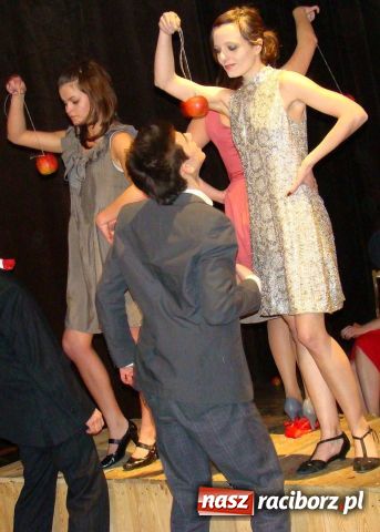 Zdjęcie w galerii na portalu naszraciborz.pl: W Kuźni kochali się w teatrze wiadomości z regionu