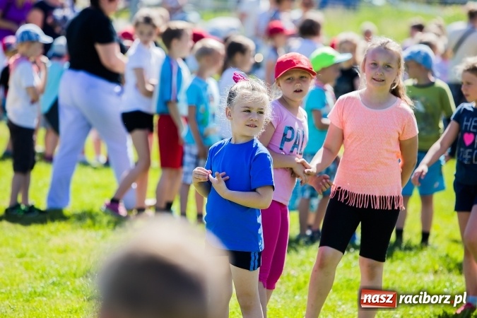 Zdjęcie w galerii na portalu naszraciborz.pl: Bieg z okazji Dnia Dziecka w Rudniku wiadomości z regionu