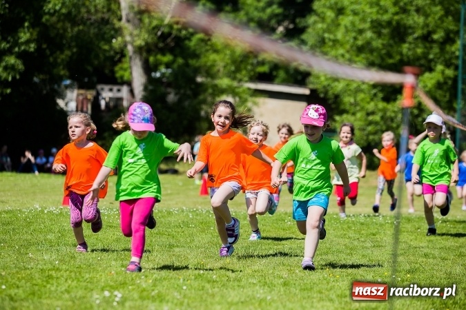 Zdjęcie w galerii na portalu naszraciborz.pl: Bieg z okazji Dnia Dziecka w Rudniku wiadomości z regionu