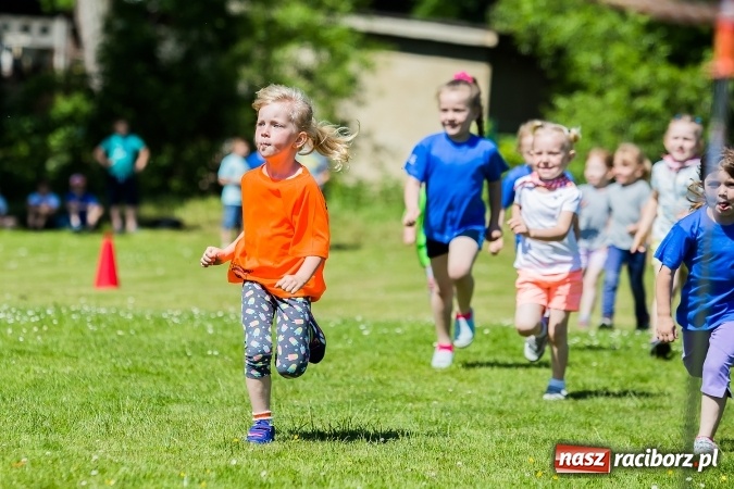 Zdjęcie w galerii na portalu naszraciborz.pl: Bieg z okazji Dnia Dziecka w Rudniku wiadomości z regionu