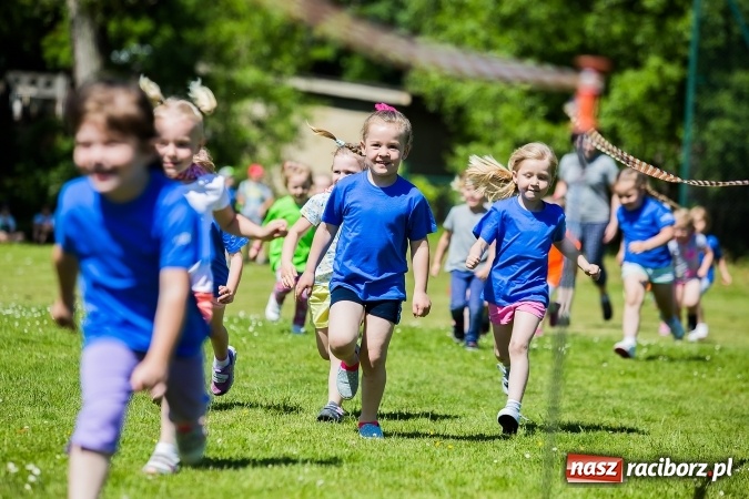 Zdjęcie w galerii na portalu naszraciborz.pl: Bieg z okazji Dnia Dziecka w Rudniku wiadomości z regionu