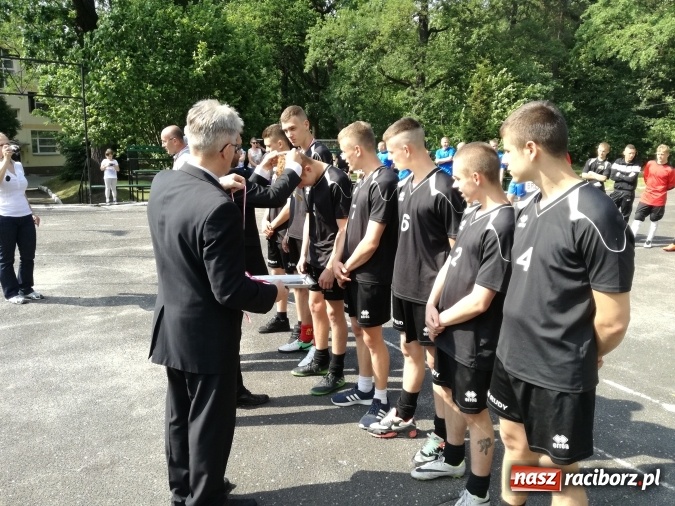 Zdjęcie w galerii na portalu naszraciborz.pl: Młodzieżowy Ośrodek Wychowawczy w Rudach Mistrzem Polski w piłce nożnej sześcioosobowej wiadomości z regionu