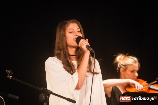 Zdjęcie w galerii na portalu naszraciborz.pl: Koncert piosenek Marka Grechuty w DK Strzecha wiadomości z regionu